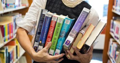 Primes d'ancienneté des libraires et salaires minima extension d'un accord pour la librairie